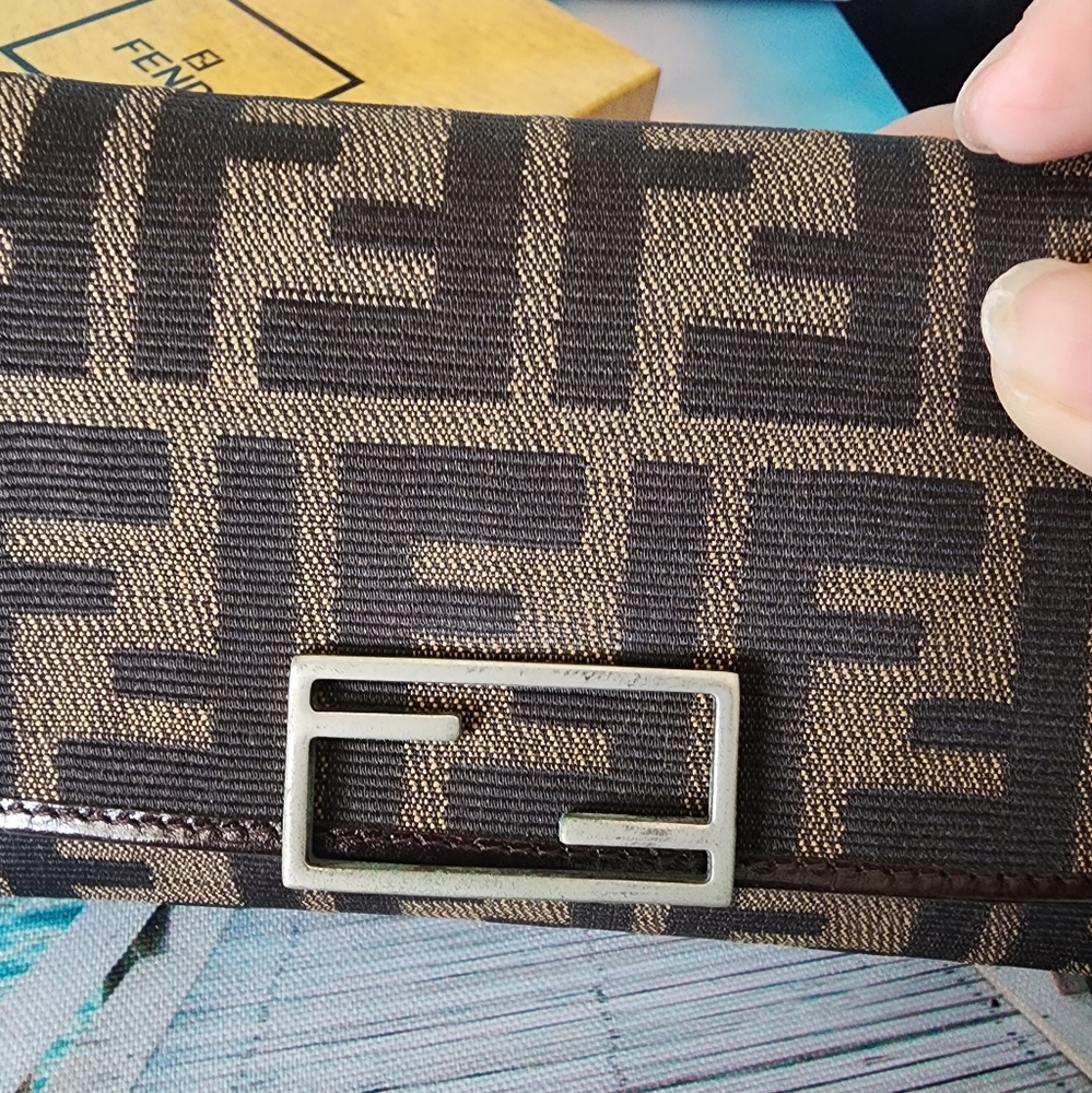 Authentic Fendi Zucca short Trifold wallet - Picture 3 of 14